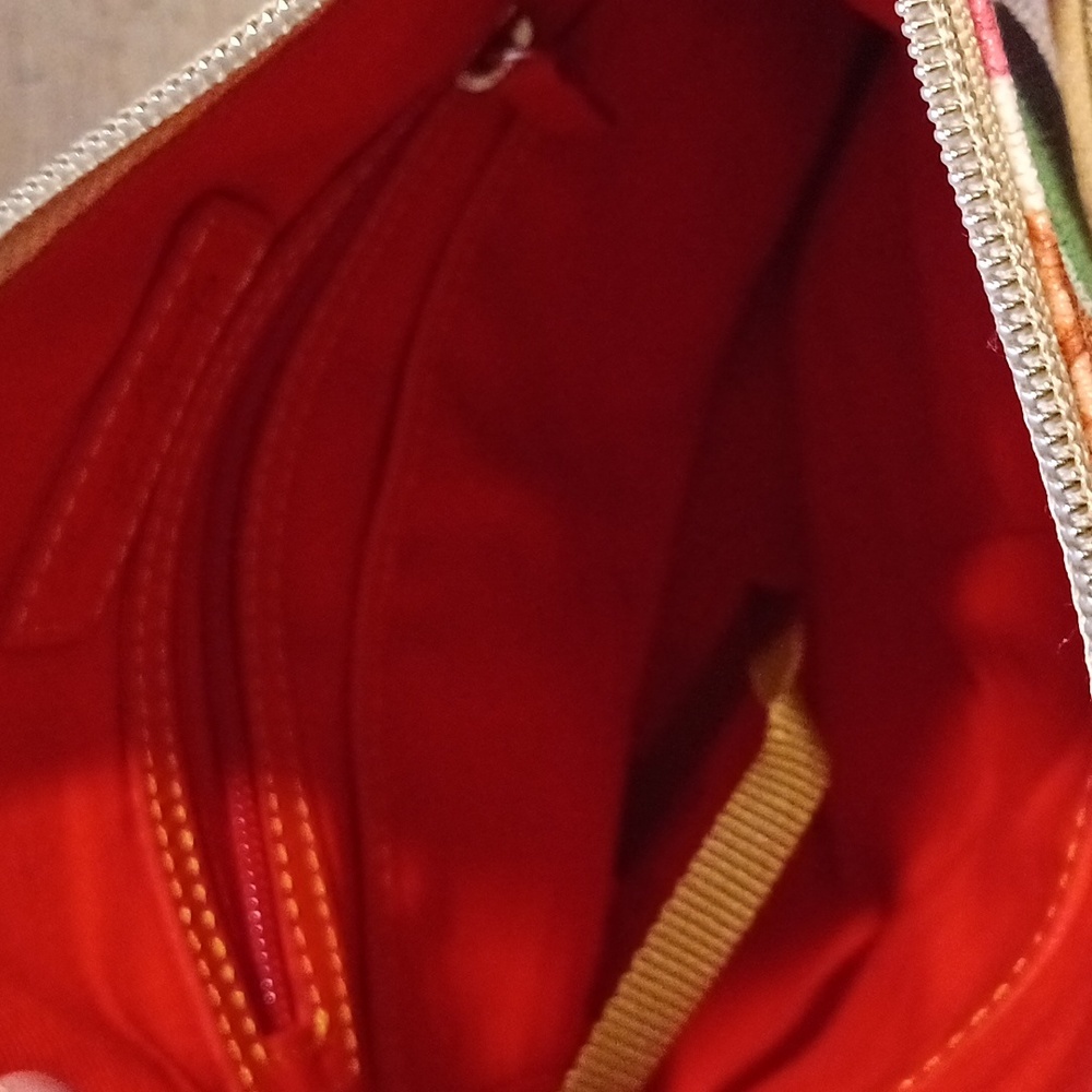 Dooney & Bourke Fruit print Bag πππ - Picture 9 of 14